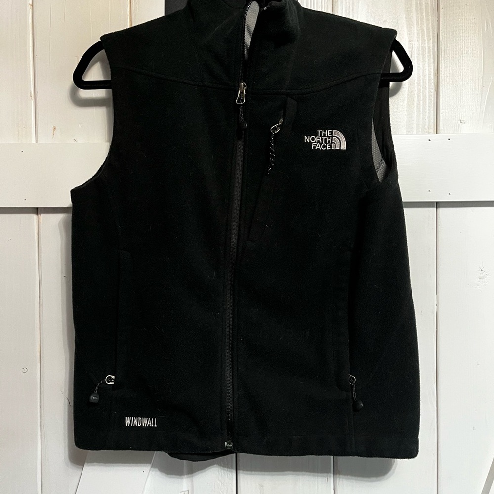 The North Face Women's Black Windproof Vest